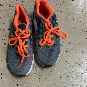 Nike Kids Sneakers in Gray and Orange